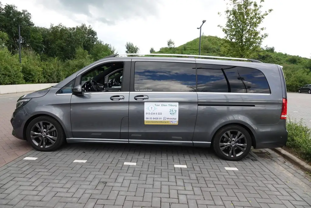 Mercedes Vito taxibus van Taxi Rijen